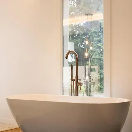 Luxueuse L'olivier 4 Jacuzzi * Κάννες